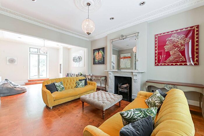 6 Bedroom Property To Rent In Northbourne Road, Clapham, London, SW4