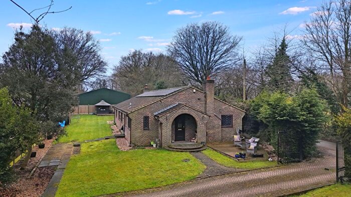 4 Bedroom Detached Bungalow For Sale In Scragged Oak Road, Detling, ME14