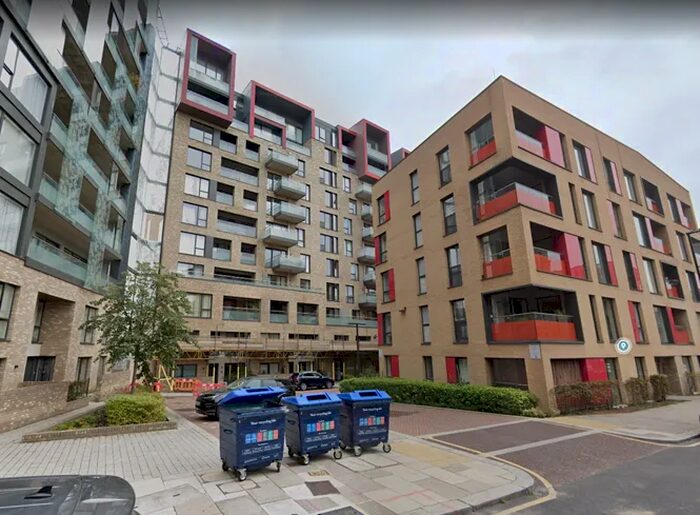 3 Bedroom Flat To Rent In Barquentine Heights, Peartree Way, Greenwich, SE10