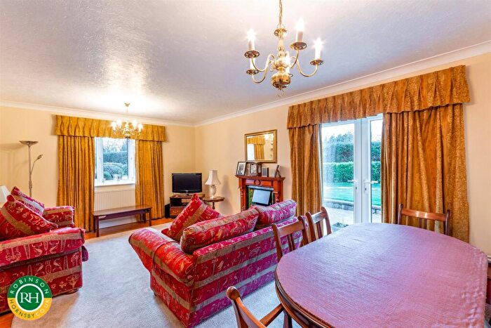 4 Bedroom Detached House For Sale In Station Road, Arksey, Doncaster, DN5