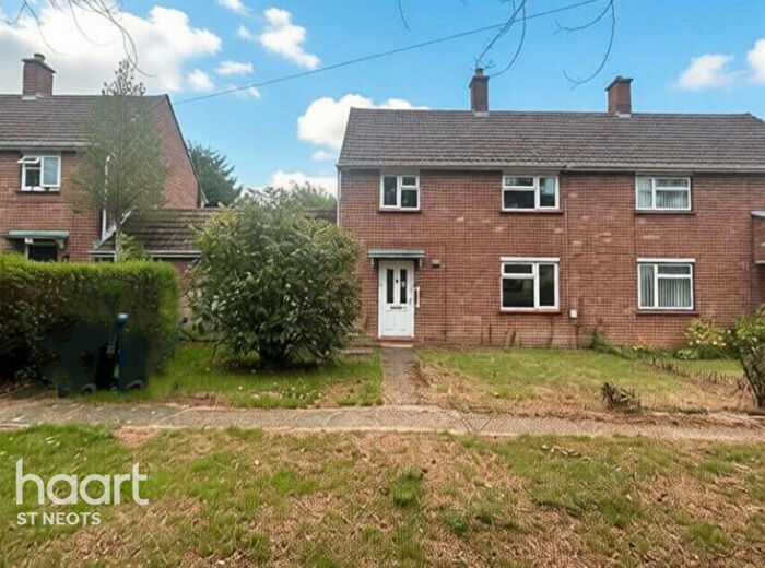 3 Bedroom Semi-Detached House For Sale In Newton Lane, Kimbolton, PE28