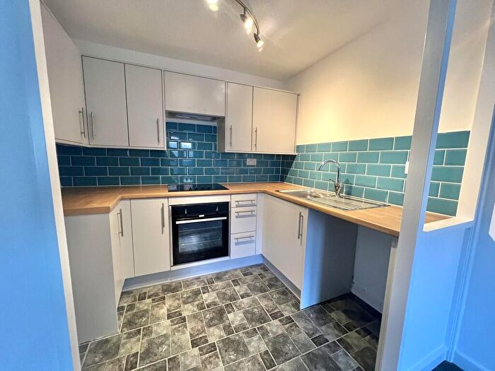 2 Bedroom Flat To Rent In Canterbury Drive, Whitleigh, Plymouth, PL5