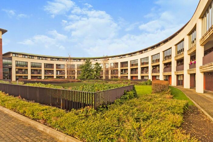 2 Bedroom Flat To Rent In Huntley Crescent, Campbell Park, MK9