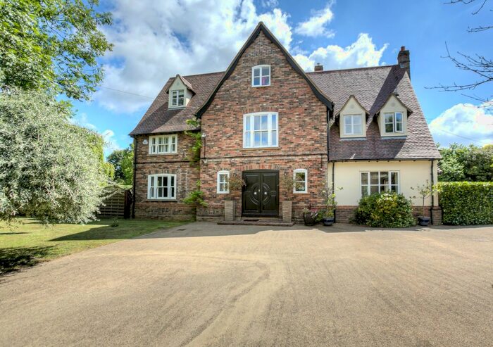 7 Bedroom Detached House For Sale In Pharisee Green, Dunmow, CM6