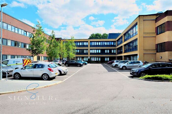 1 Bedroom Flat To Rent In Home Park Mill Link, Kings Langley, WD4