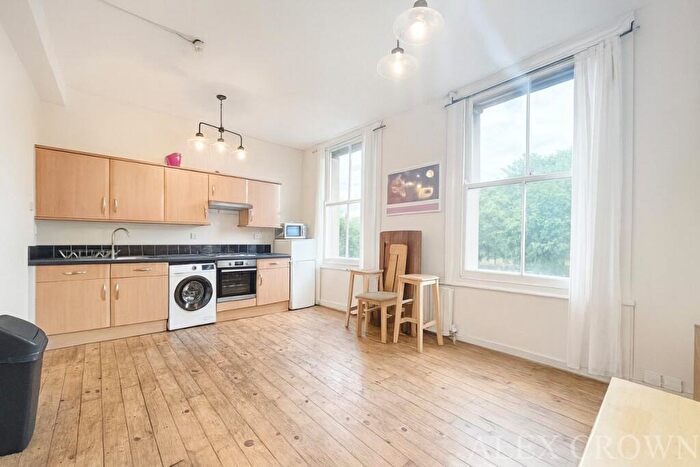 2 Bedroom Flat To Rent In Holloway Road, Archway, N19
