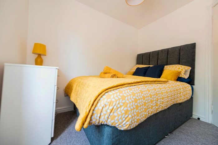 2 Bedroom Flat To Rent In Coronation Road, Bristol, BS3