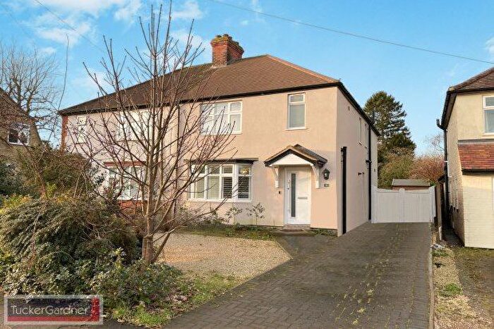 3 Bedroom Semi-Detached House To Rent In Shelford Park Avenue, Cambridge, CB22