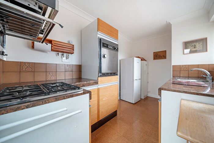 2 Bedroom Bungalow For Sale In Emerald Close, Southampton, Hampshire, SO19
