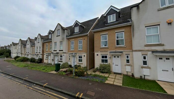 3 Bedroom Town House To Rent In Alexandra Terrace, King Edward Avenue, Dartford, DA1