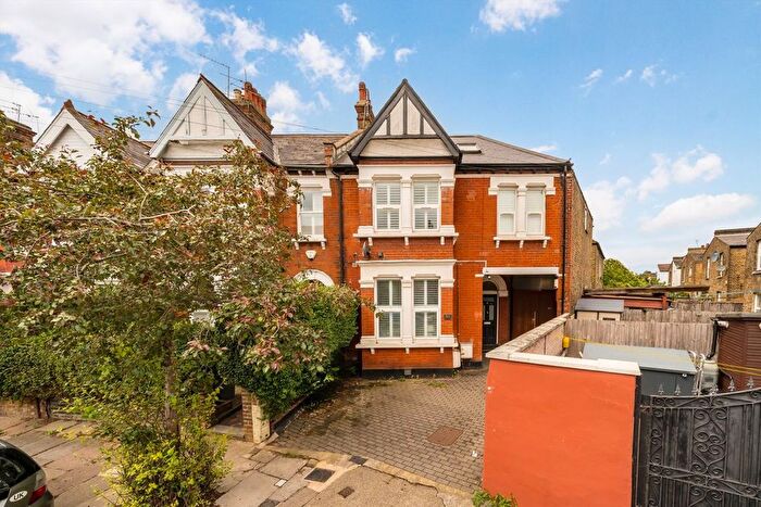 2 Bedroom Flat For Sale In Osborne Road, Willesden Green, NW2