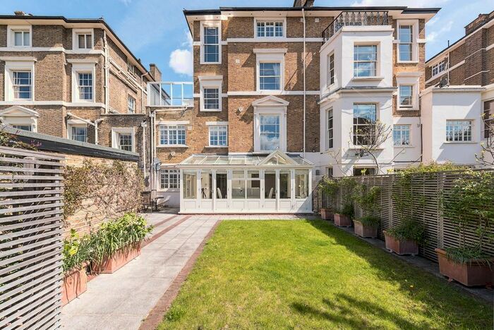 2 Bedroom Flat To Rent In Warwick Avenue, London, W9