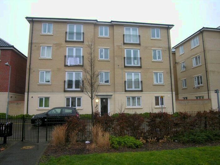 2 Bedroom Flat To Rent In Firmin Close, Ipswich, IP1