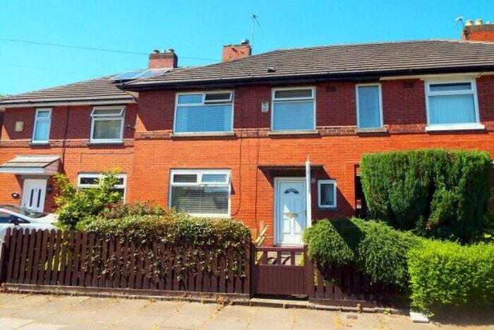 3 Bedroom Property To Rent In Fairfield Drive, Bury, BL9