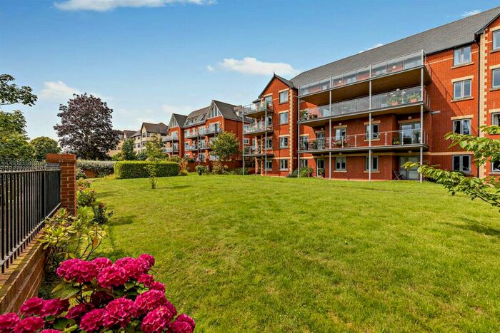 1 Bedroom Apartment For Sale In Roswell Court, Douglas Avenue, Exmouth, EX8