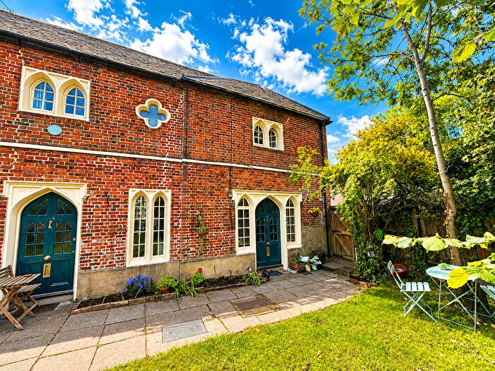 2 Bedroom End Of Terrace House To Rent In Castle Cottages, Hertford, SG14