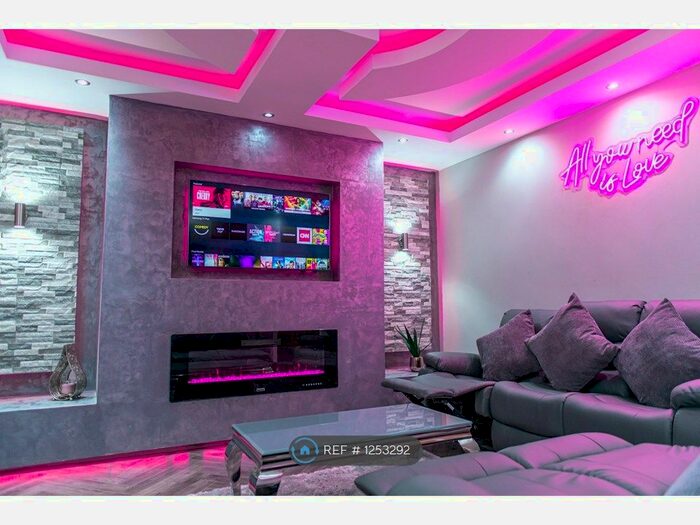 2 Bedroom Terraced House To Rent In Mafeking Avenue, Leeds LS11