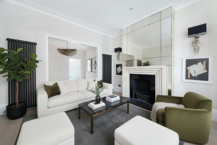 5 Bedroom Terraced House To Rent In Limburg Road, Clapham Junction, SW11