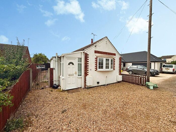 2 Bedroom Bungalow For Sale In Albion Street, Holbeach, Spalding, PE12