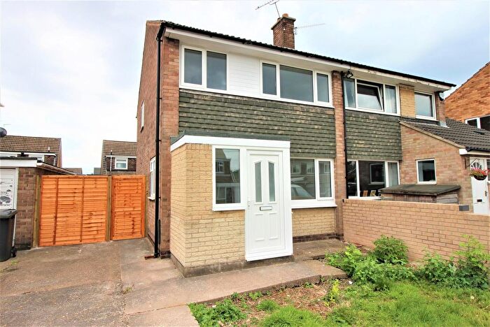 3 Bedroom Property To Rent In Regents Way, Aston, S26