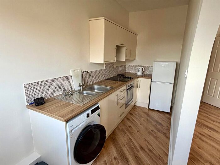 1 Bedroom Flat To Rent In Brighton Marina Village, Brighton, East Sussex, BN2