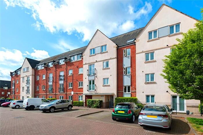 2 Bedroom Flat To Rent In Academy Place, Isleworth, TW7