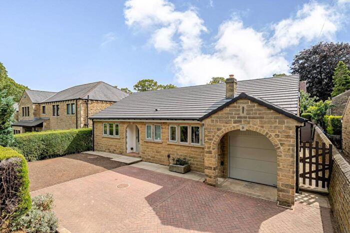 3 Bedroom Detached Bungalow For Sale In Knowles Road, Brighouse, HD6