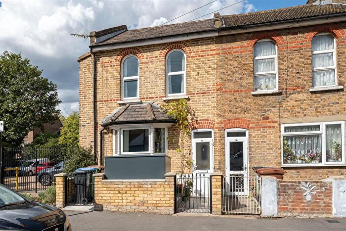 2 Bedroom End Of Terrace House For Sale In Drapers Road, Leyton, E15