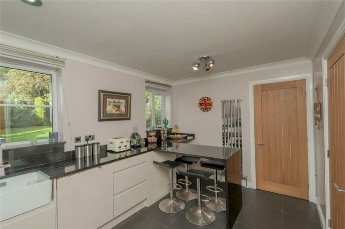 4 Bedroom Detached House For Sale In Red Vale, Gomersal, West Yorkshire, BD19