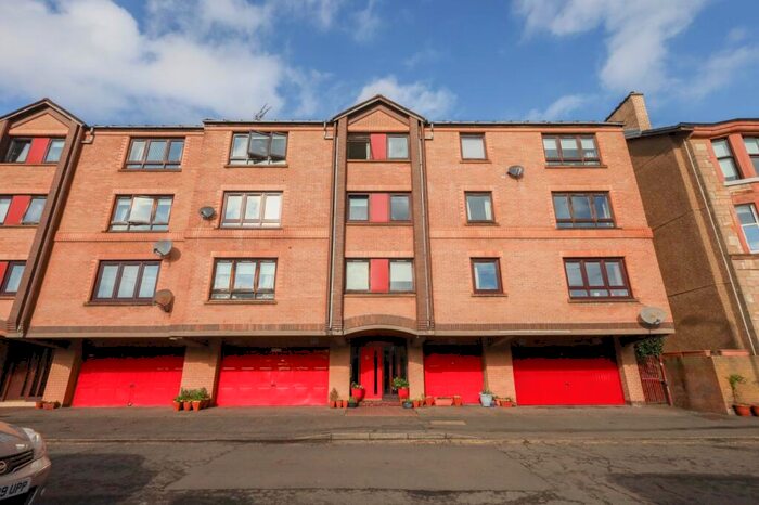 2 Bedroom Flat To Rent In Flat / Baker Street Glasgow, G41