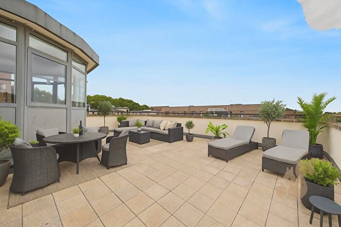 3 Bedroom Flat For Sale In New Street, Chelmsford, CM1