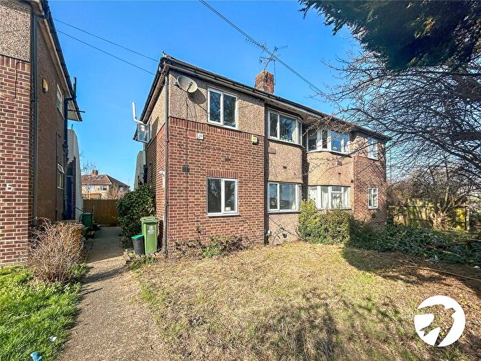 2 Bedroom Maisonette To Rent In Perry Street, Crayford, Dartford, DA1