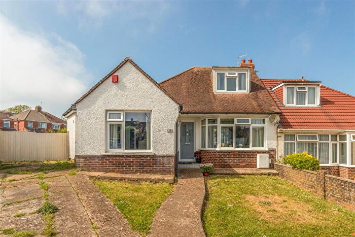 5 Bedroom Semi-detached Bungalow For Sale In Valerie Close, Portslade, BN41