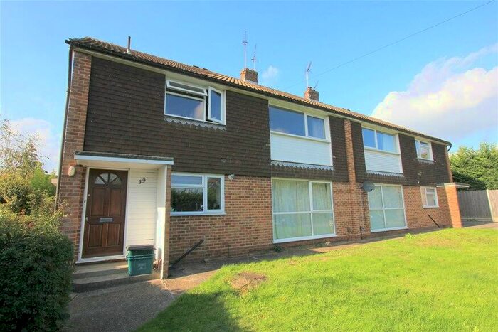 2 Bedroom Flat To Rent In Piggottshill Lane, Harpenden, AL5