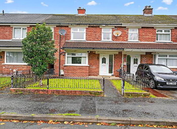 4 Bedroom Mid Terraced House For Sale In Tildarg Avenue, Belfast, BT11