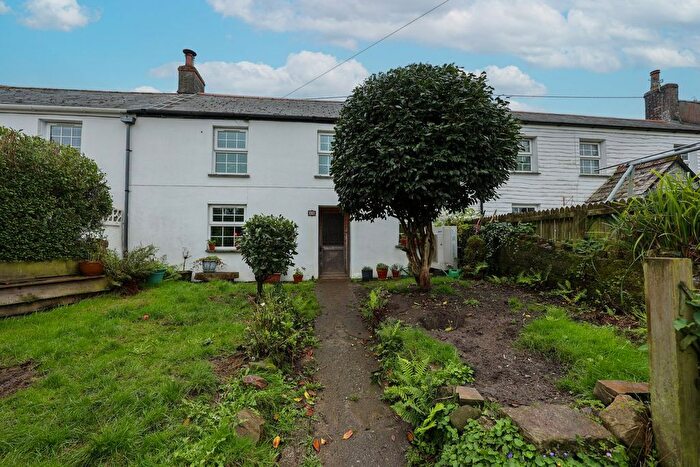 3 Bedroom Semi-detached House For Sale In Holmbush Road, St Austell, PL25