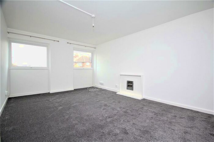 2 Bedroom Apartment To Rent In Queens Parade, North Road, South Lancing, West Sussex, BN15