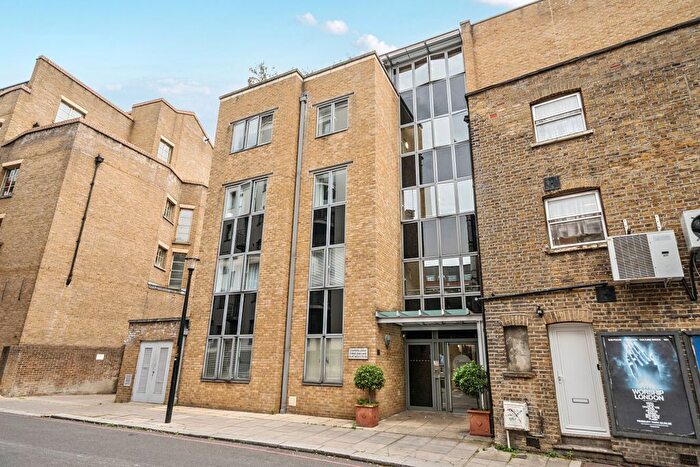 2 Bedroom Flat For Sale In Three Oak Lane, London, SE1