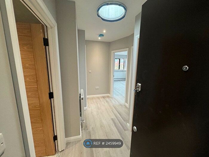 2 Bedroom Flat To Rent In Sheppard Grove, Eagle Farm South, Milton Keynes, MK17