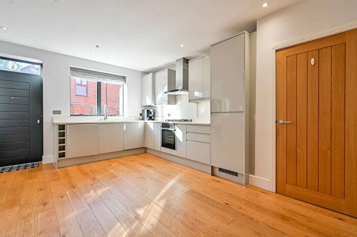 4 Bedroom Terraced House To Rent In Canalside Mews, Woking, GU21