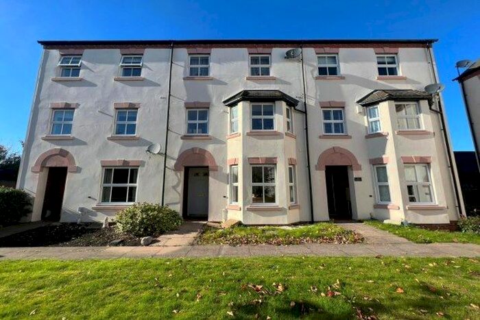 3 Bedroom Town House To Rent In Whitehouse Drive, Lichfield, WS13