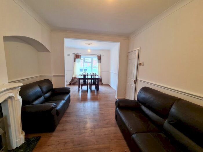 4 Bedroom Terraced House To Rent In Valence Avenue, Chadwell Heath RM8