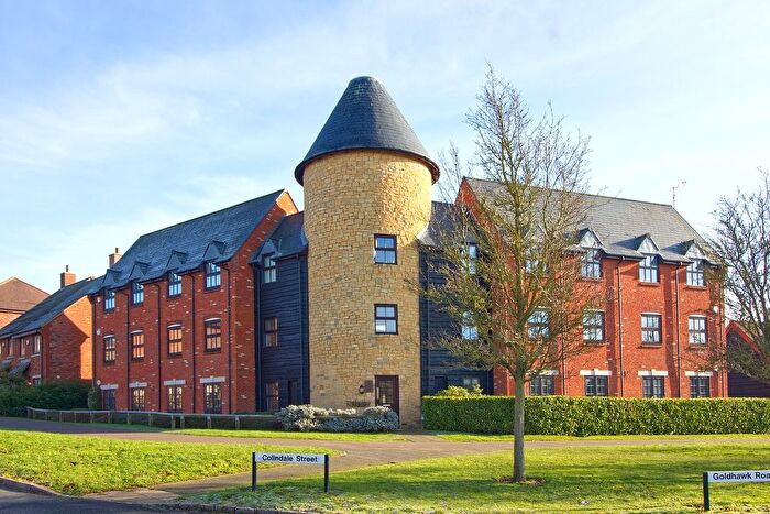 2 Bedroom Flat To Rent In Islington Grove, Monkston Park, MK10