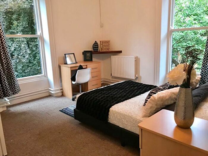 1 Bedroom Detached House To Rent In Rosehurst, LS6