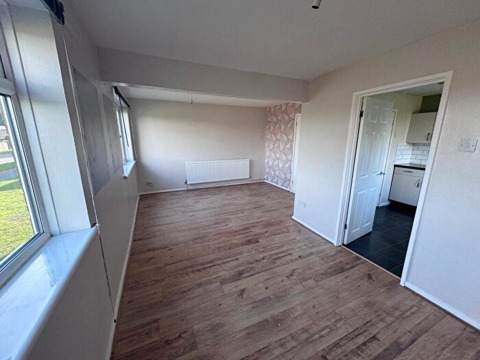 2 Bedroom Flat For Sale In Fairfax Court, St. Neots, PE19