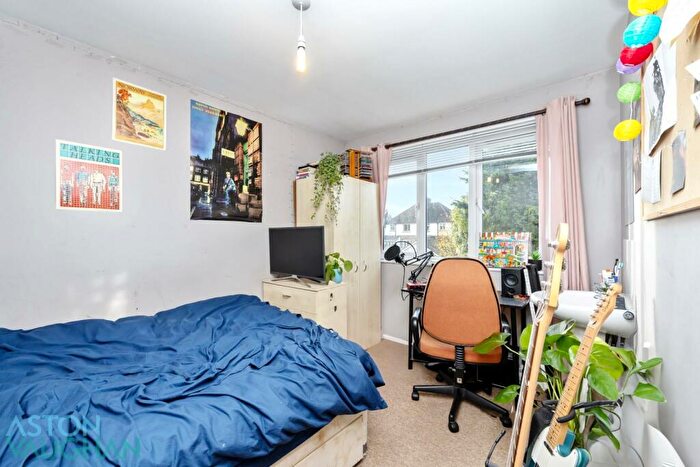 6 Bedroom Detached House To Rent In Coldean Lane, Brighton, BN1