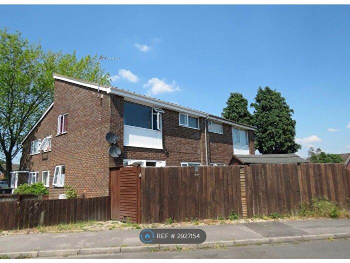 1 Bedroom Flat To Rent In Medway Road, Dorset, BH22