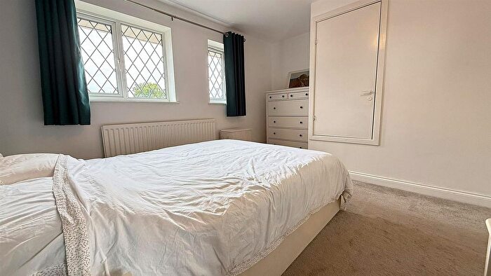 2 Bedroom Semi-Detached House For Sale In Cookes Croft, Birmingham, B31