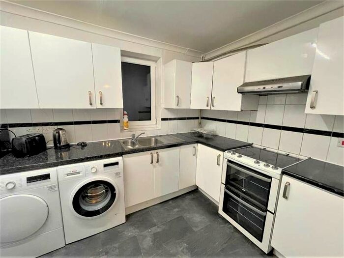 5 Bedroom House To Rent In Barcombe Road Moulsecoomb, Brighton, BN1
