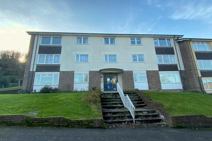 2 Bedroom Property To Rent In George Street, Dover, CT17